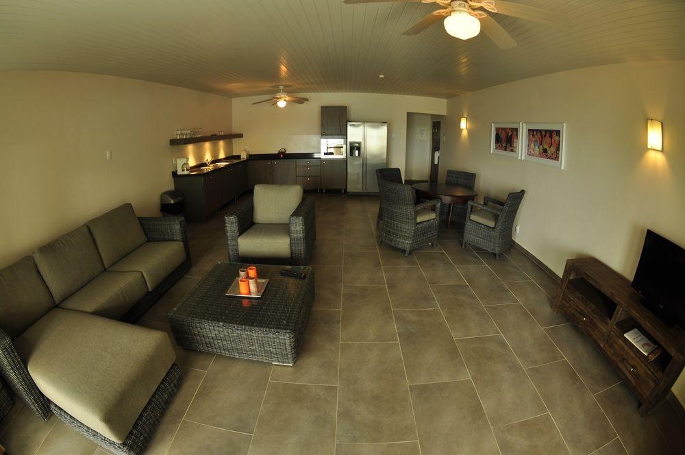Belmar Oceanfront Apartments Bonaire Esterno foto