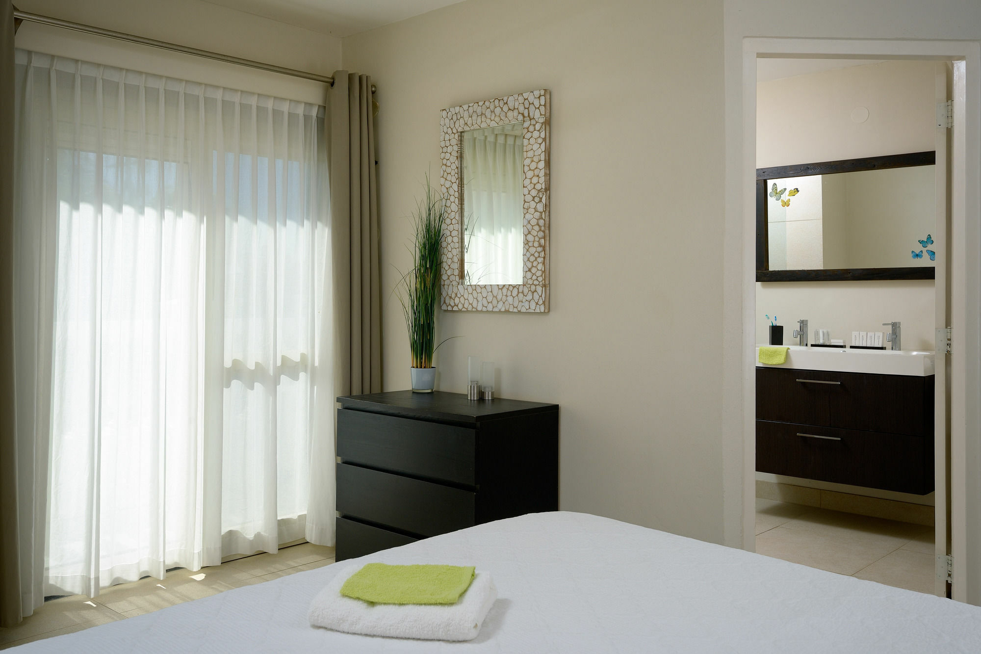 Belmar Oceanfront Apartments Bonaire Esterno foto